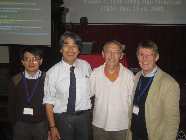 Kyoji Saito, Frederic Pham, Ngo-Viet Trung, Gert-Martin Greuel