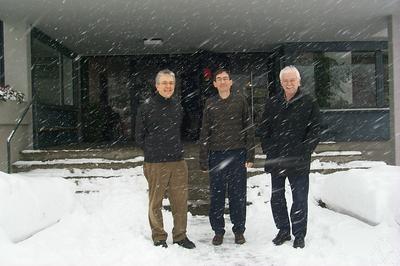 Helmut Schäfer, Chris Amos, Max P. Baur